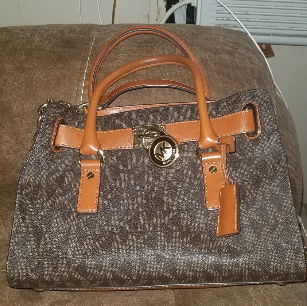 👜👜MK Signature Hamilton medium satchel👜👜